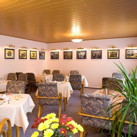 Central Inn Hotel Garni Eppelborn Exterior foto