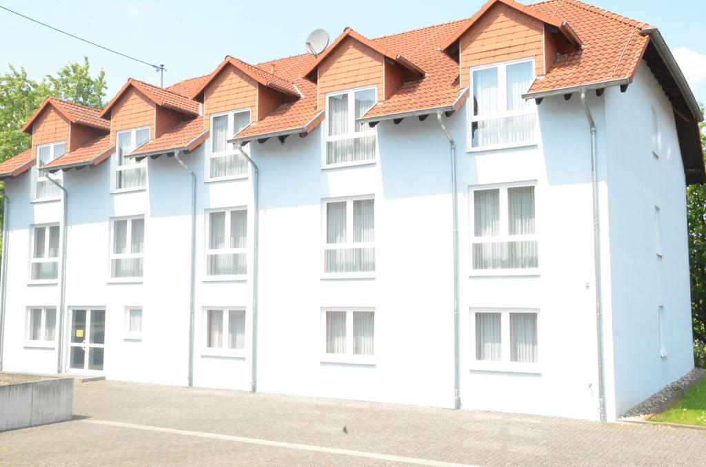 Central Inn Hotel Garni Eppelborn Exterior foto